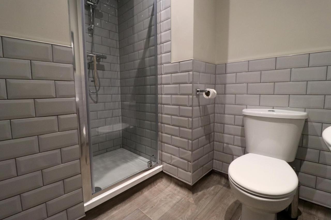 The Bridge Inn Hotel Болтон Экстерьер фото